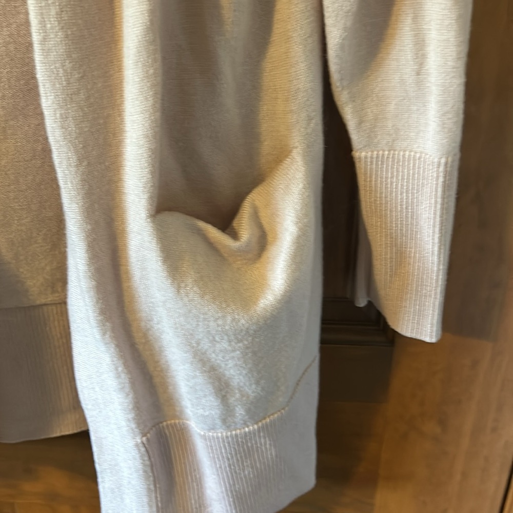 Sweater - Picture 3 of 4